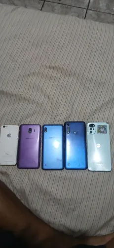 5 celulares quebrados (para retirada de peças)