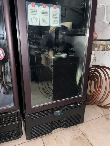 Geladeira Expositora Imbera Inverter 393L, Perfeita para Comércio