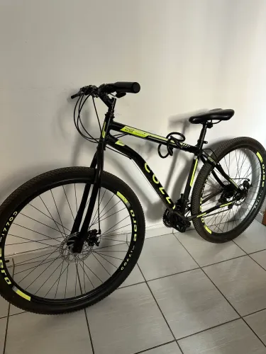 Bicicleta Colli Nantes Aro 29 - Freio a Disco (Ótimo Estado!)