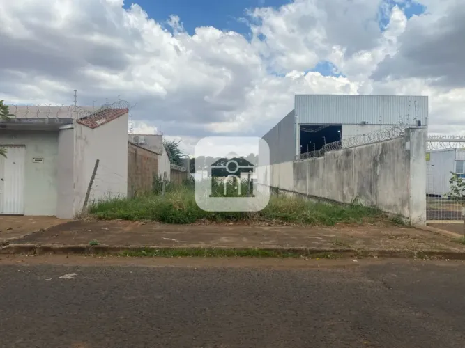 Terrerno para venda no bairro Tibery