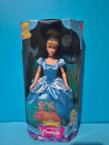Boneca Cinderela tradicional Mattel Disney
