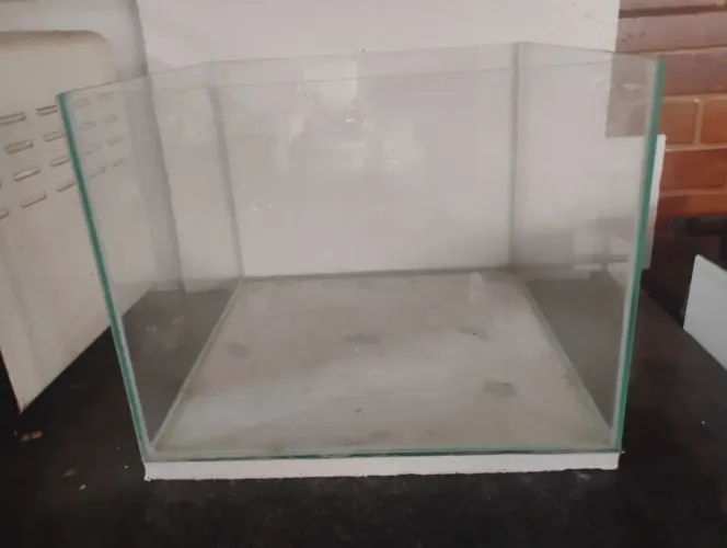 Oportunidade aquário cubo 40x40x30 novo 