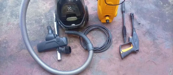 Vendo aspirador de pó Eletrolux+lavadora Wap completo