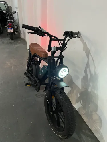 bicicleta elétrica V8 750W