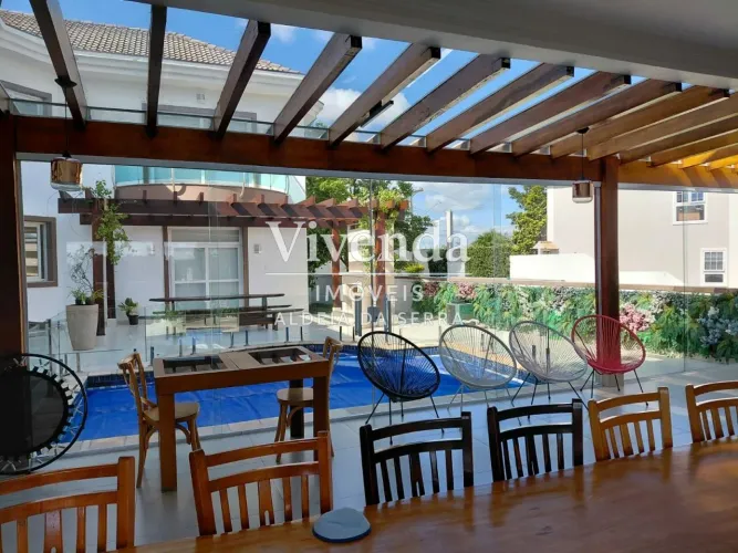 Casa em condomínio na Aldeia da Serra | 4 dormitórios, 3 suítes