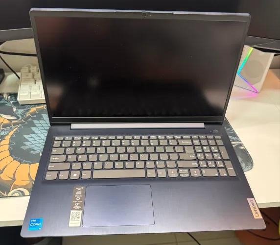 Notebook Lenovo IdeadPad 3 em perfeito estado