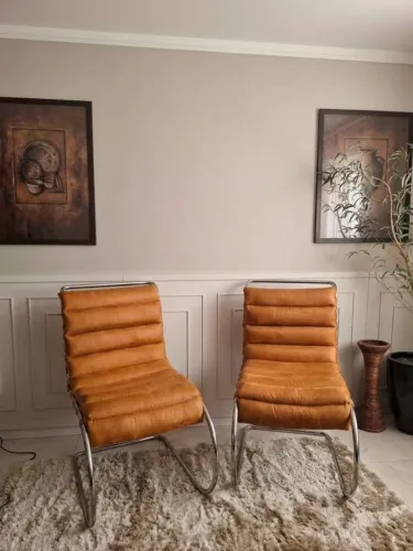 PAR POLTRONAS  Ludwig Mies van der Rohe 