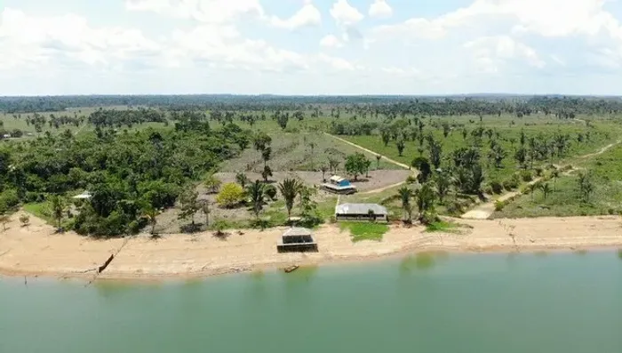 Vendo Fazenda de 82 Alqueires Na BR 364, 86 KM de Porto Velho, Sentido Itapuã.