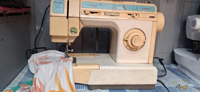 Máquina de costura facilitar pro 49