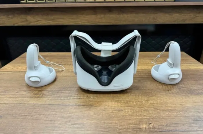 VR Óculos Meta Quest 2 256GB