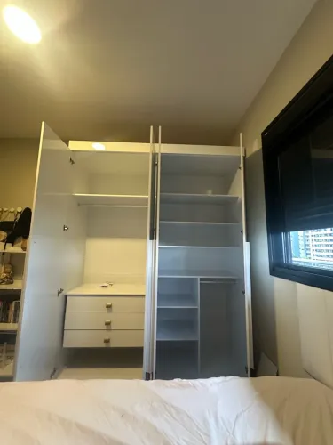 Guarda-roupa 4 portas - semi novo