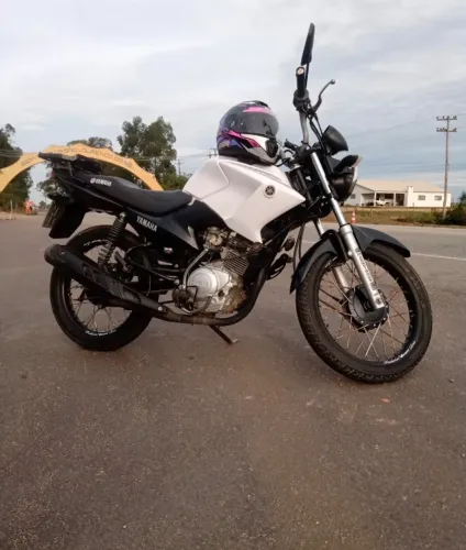 Vendo moto Factor ano 2015