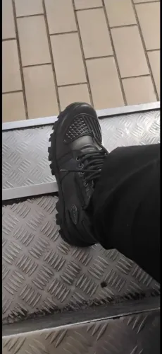 Coturno preto tamanho 43