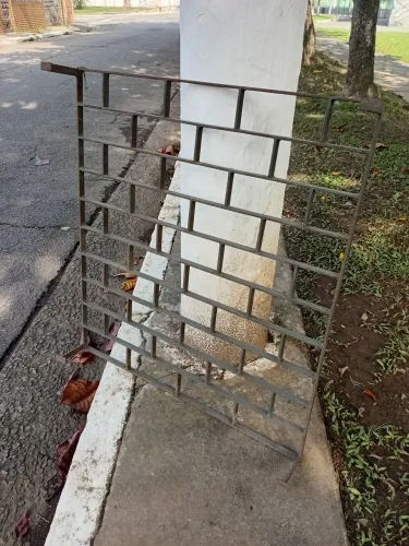 Grade de Proteção 1,00 X 0,90 com chumbadores