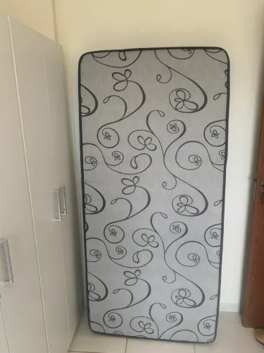 Colchão de solteiro 1,88 x 0,88 m novo