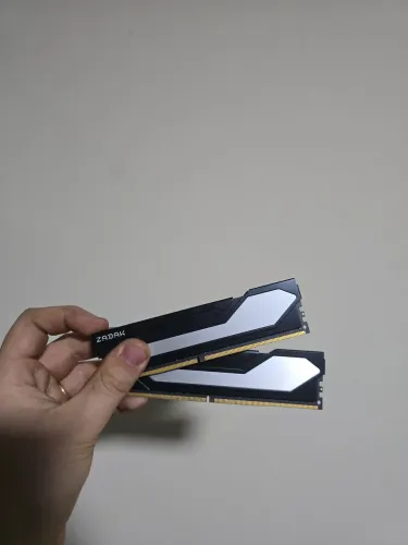 Memória ram 32GB ddr4 3000mhz 2x16 ZADAK