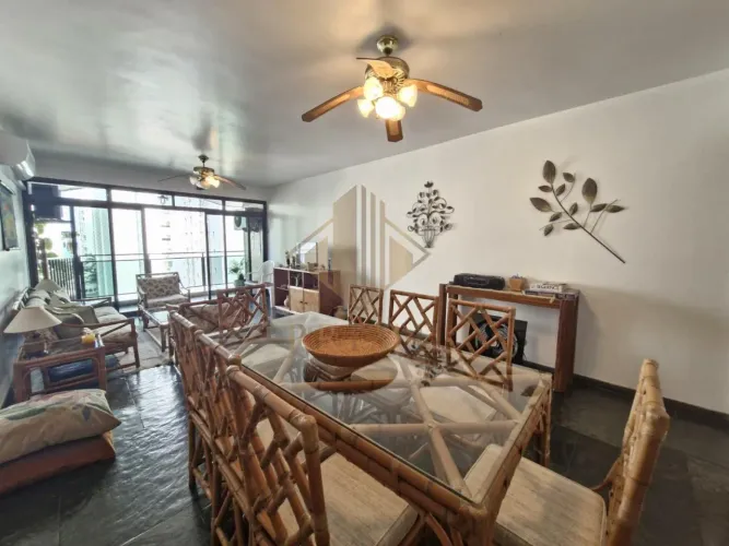 Apartamento para Venda em Guarujá, Praia das Pitangueiras, 3 dormitórios, 1 suíte, 2 banhe