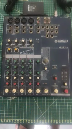 Mesa Yamaha MG82cx com reverber