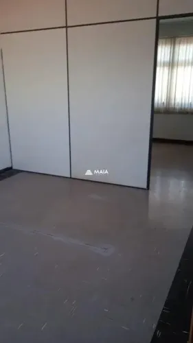 Sala comercial para alugar na Av Prudente de Morais.
