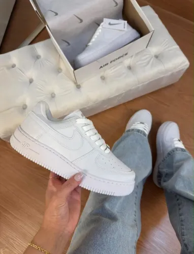 Tenis