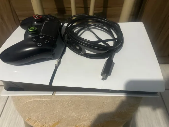PS5 padrão em ótimo estamos apenas 8 meses com ele