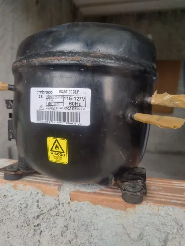 Compressor geladeira Embraco 1/4