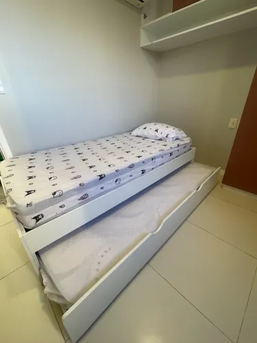 Vendo bicama branca