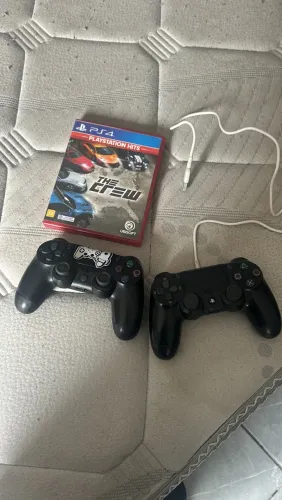 2 controle de video game é um jogo
