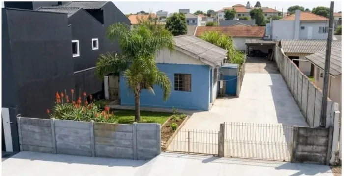 Casa com terreno