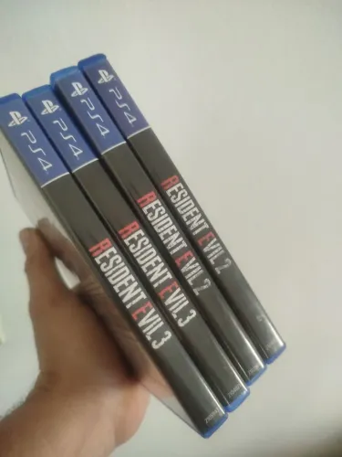 Resident evil 1 e 2 ps4 novos