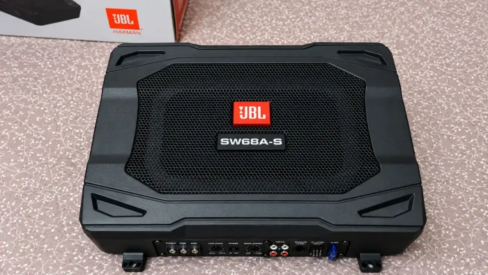 JBL - Caixa Amplificada - Subwoofer - Caixa Selada - Som Automotivo JBL 