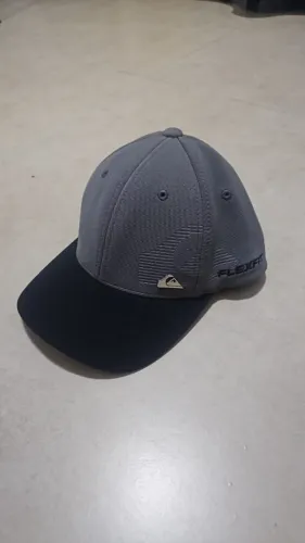 Boné Quiksilver FlexFit Cinza