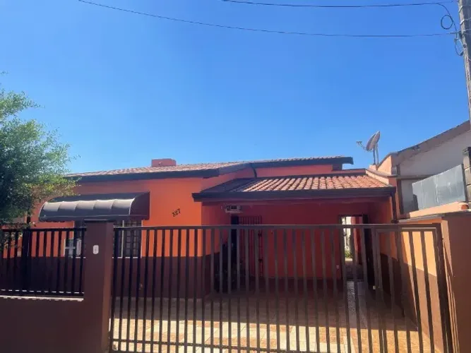 Casa, Jd Fortaleza, 2 Quartos, Piscina, Armários e Guarda Roupas