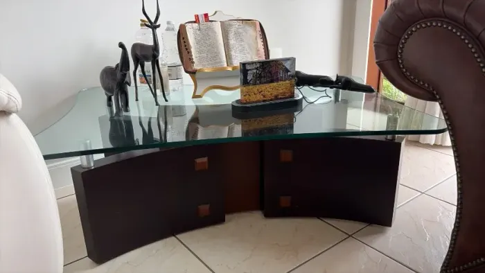 Par de Mesa de Centro + Mesa Lateral (Vidro com Madeira Imbuia)