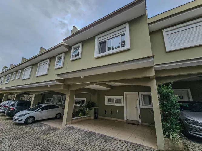 Casa em Condomínio em Tristeza