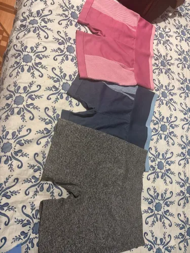 VENDE SE SHORT DE ACADEMIA FEMININO