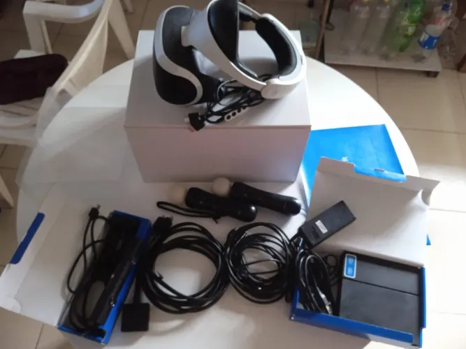 Óculos VR de PS4 com controles moves
