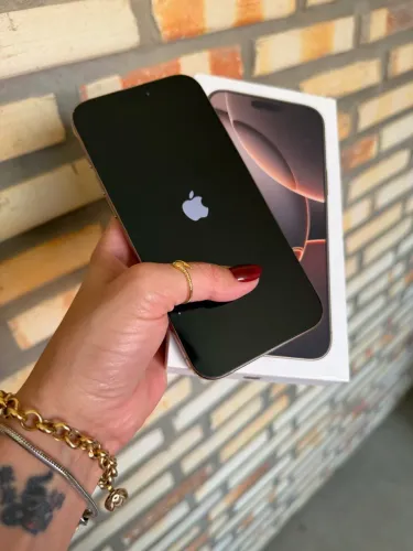 iPhone 16 Pro Max Desert Titanium - Impecável!