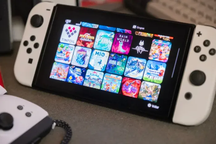 Nintendo Switch Oled Desbloqueado + Par de controles pro Mobapad
