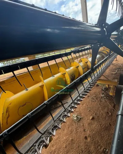 Colheitadeira New Holland