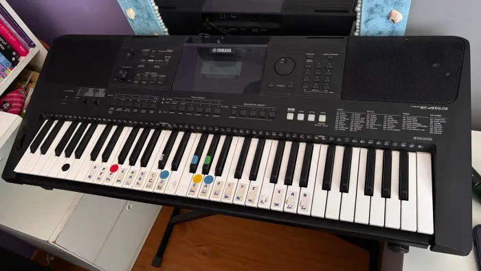 Teclado yamaha psr e453