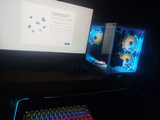 Pc gamer com rx 7600+monitor e acessórios