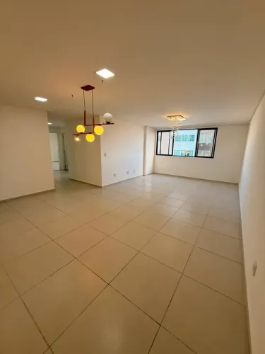 Alugo Apartamento com 3 Quartos e 120 Metros no Alto Branco - Campina Grande - PB