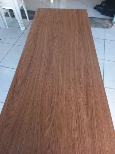 Mesa para escritório. Medidas 146 X 60, cor amadeirado 100% mdf.