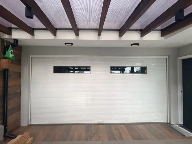 Porta basculante em Lambril !!