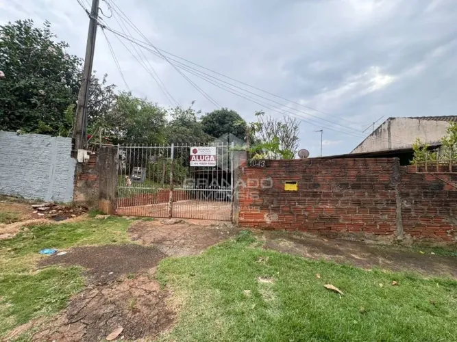 Casa com 2 dormitórios para alugar por R$ 1.300,00/mês - Jardim Universo - Maringá/PR