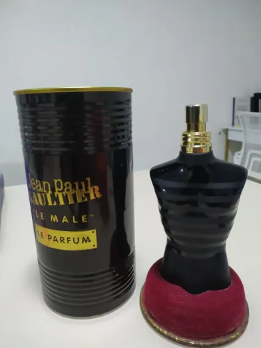 Perfume lê male