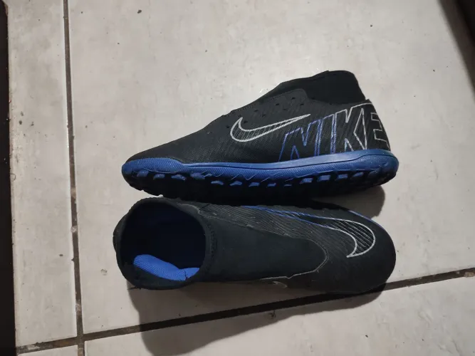 Chuteira society cano alto nike nova