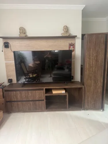 Painel para TV com Rack e Armário Lateral - Móvel Completo