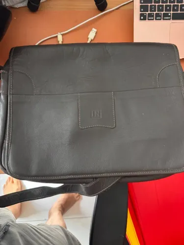bolsa em couro legitimo com alça a tiracolo